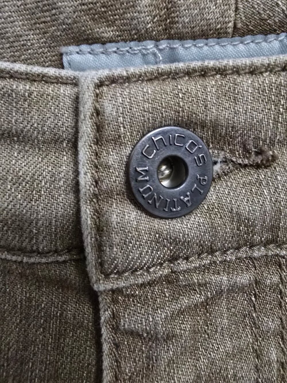 Chicos Platinum Denim Taupe Straight-Leg Jeans Women's Size 1.5 Reg - Picture 6 of 7